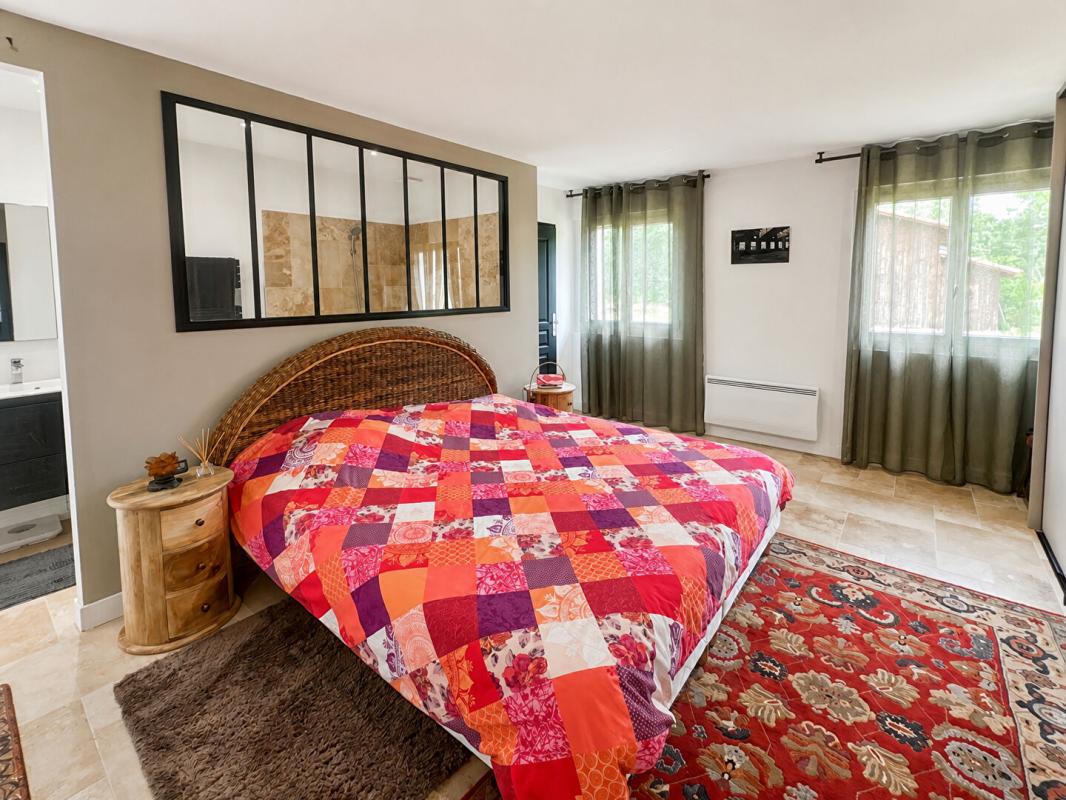 CASTELJALOUX Propriété en pierre 290 m² avec gîte, dépendances, piscine et 4 ha 13