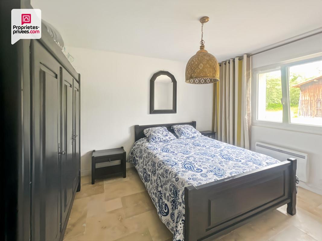 CASTELJALOUX Propriété en pierre 290 m² avec gîte, dépendances, piscine et 4 ha 16
