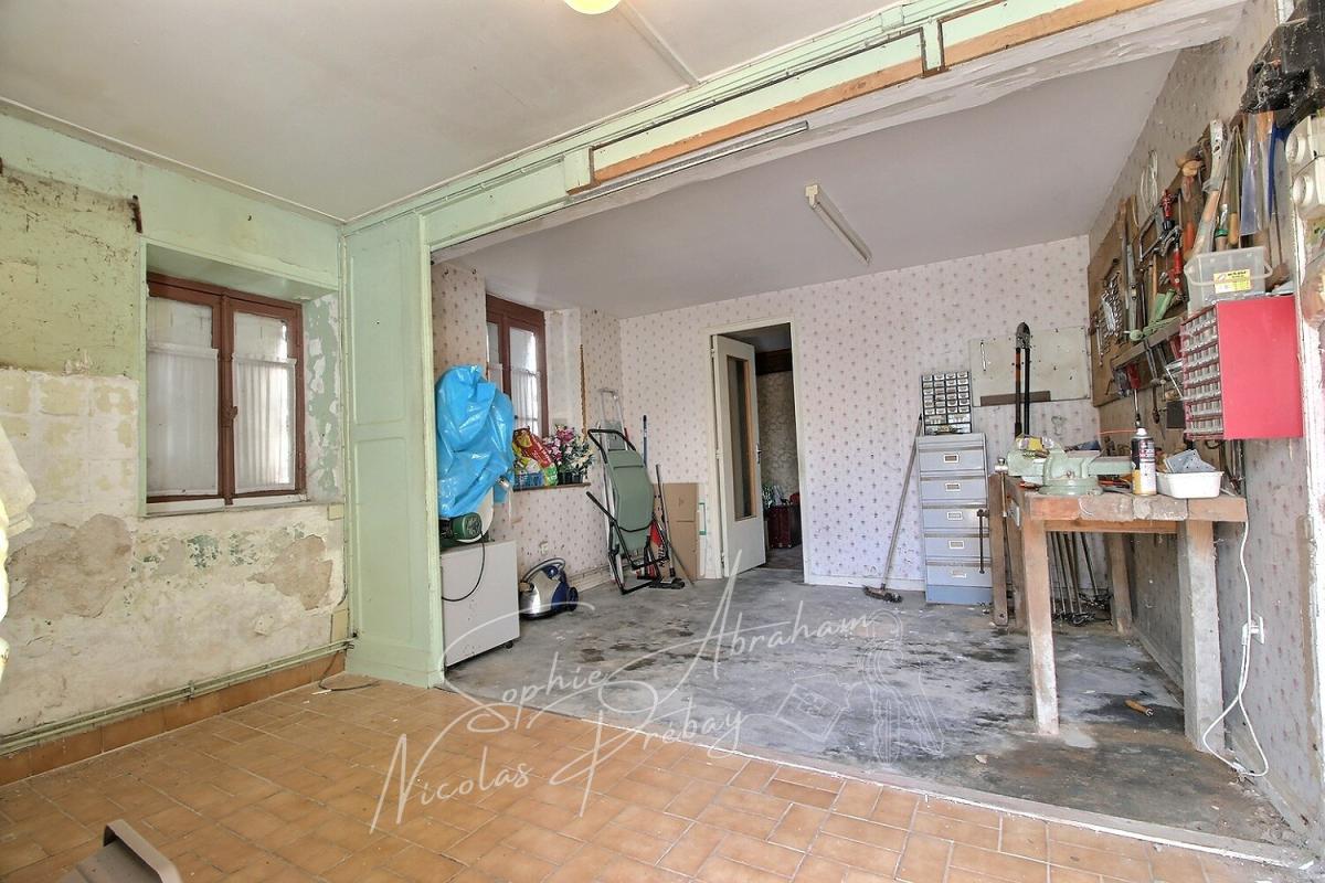 OUTARVILLE Ensemble immobilier avec maison et dépendances, cour et jardin 13