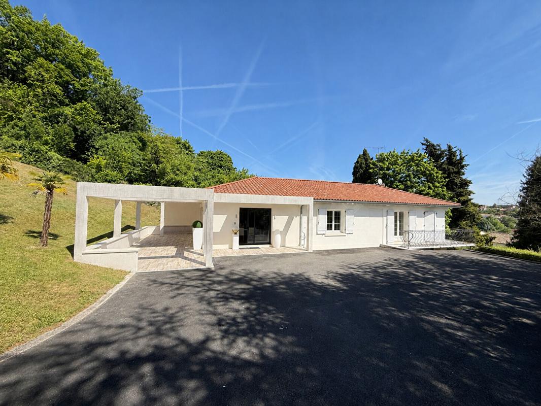 ANGOULEME Maison Angouleme 4 pièce(s) 140 m2 2
