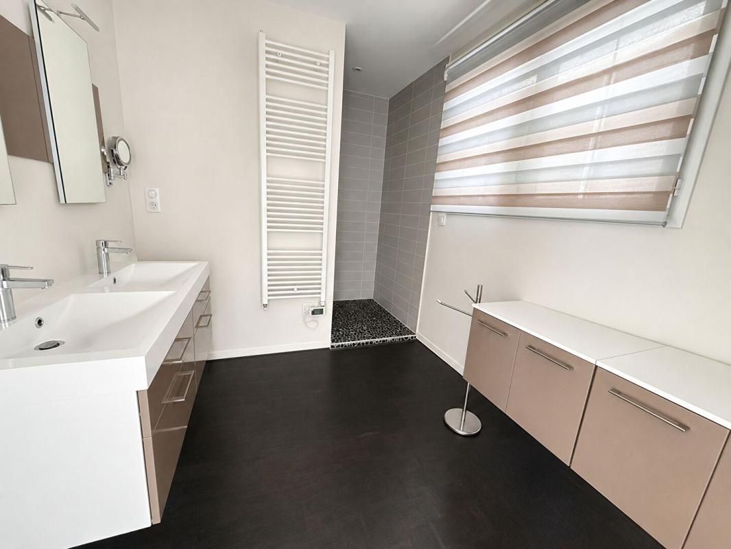 ANGOULEME Maison Angouleme 4 pièce(s) 140 m2 9