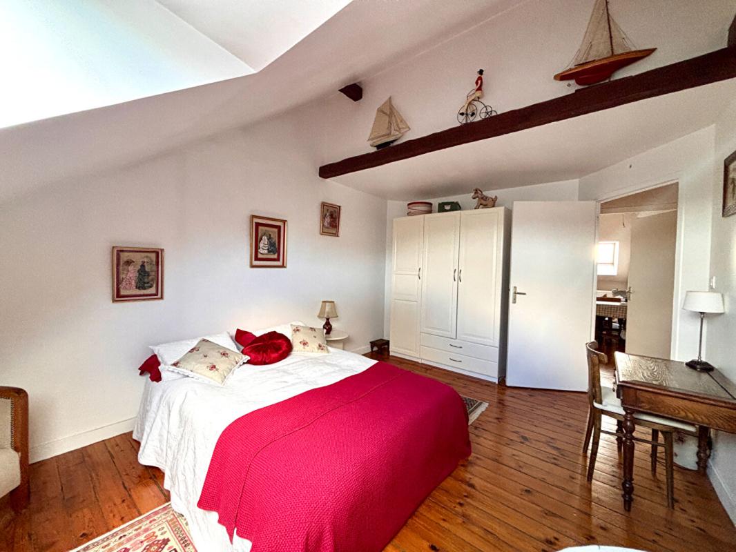 VANNES Magnifique Appartement de type Haussmannien 170 m2, garage et parking en plein centre! 7