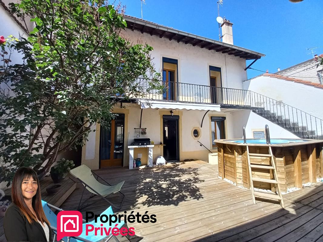 LE COTEAU Maison Le Coteau 8 pièce(s) 137 m2 1