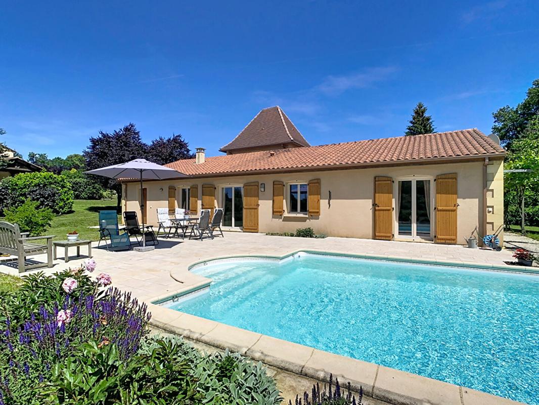 PRATS-DE-CARLUX Belle maison contemporaine avec 4 chambres, piscine et garage 14