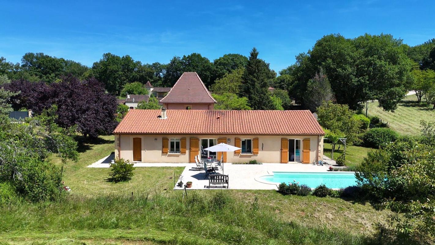 PRATS-DE-CARLUX Belle maison contemporaine avec 4 chambres, piscine et garage 17