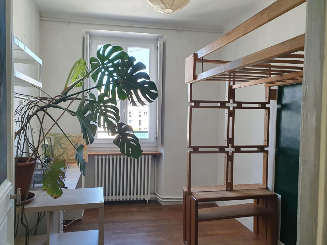 NANTES Nantes- Vue Erdre - Beau Duplex familial avec extérieur et stationnement 8
