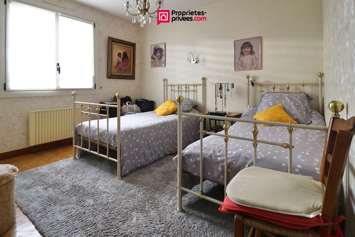 MAULEVRIER Maison Maulévrier 211 m² 13