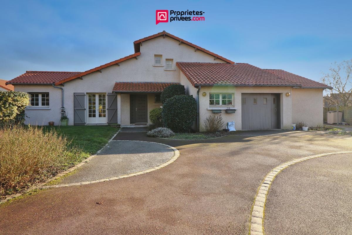 MAULEVRIER Maison Maulévrier 211 m² 16