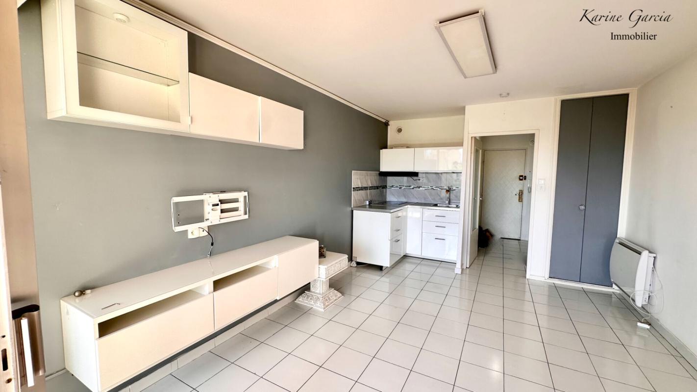 BANDOL BANDOL - PROXIMITE CENTRE VILLE ET COMMERCES - STUDIO 24 M² - PARKING PRIVATIF 5