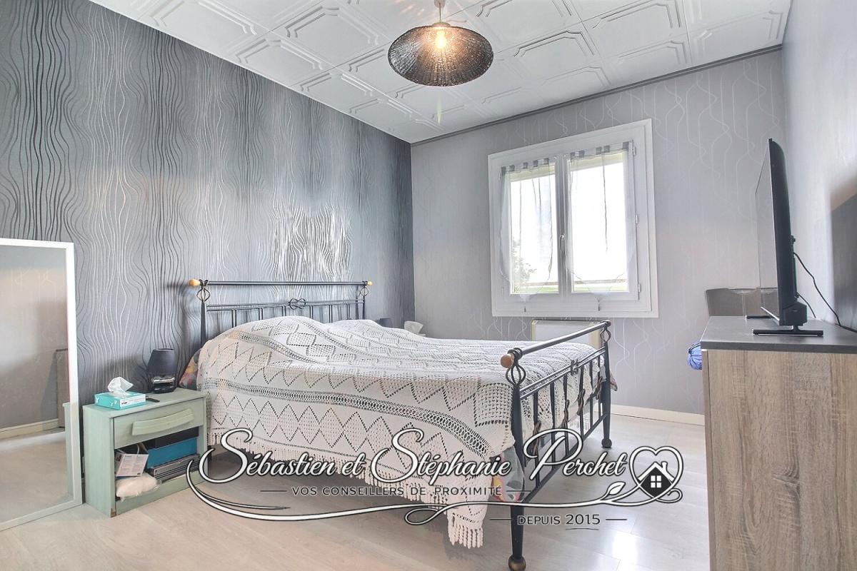 PATAY EXCLUSIVITÉ - Maison sur sous-sol - 88 m² - 3 chambres - Terrain clos de 824 m² - Vue dégagée sur les champs 10