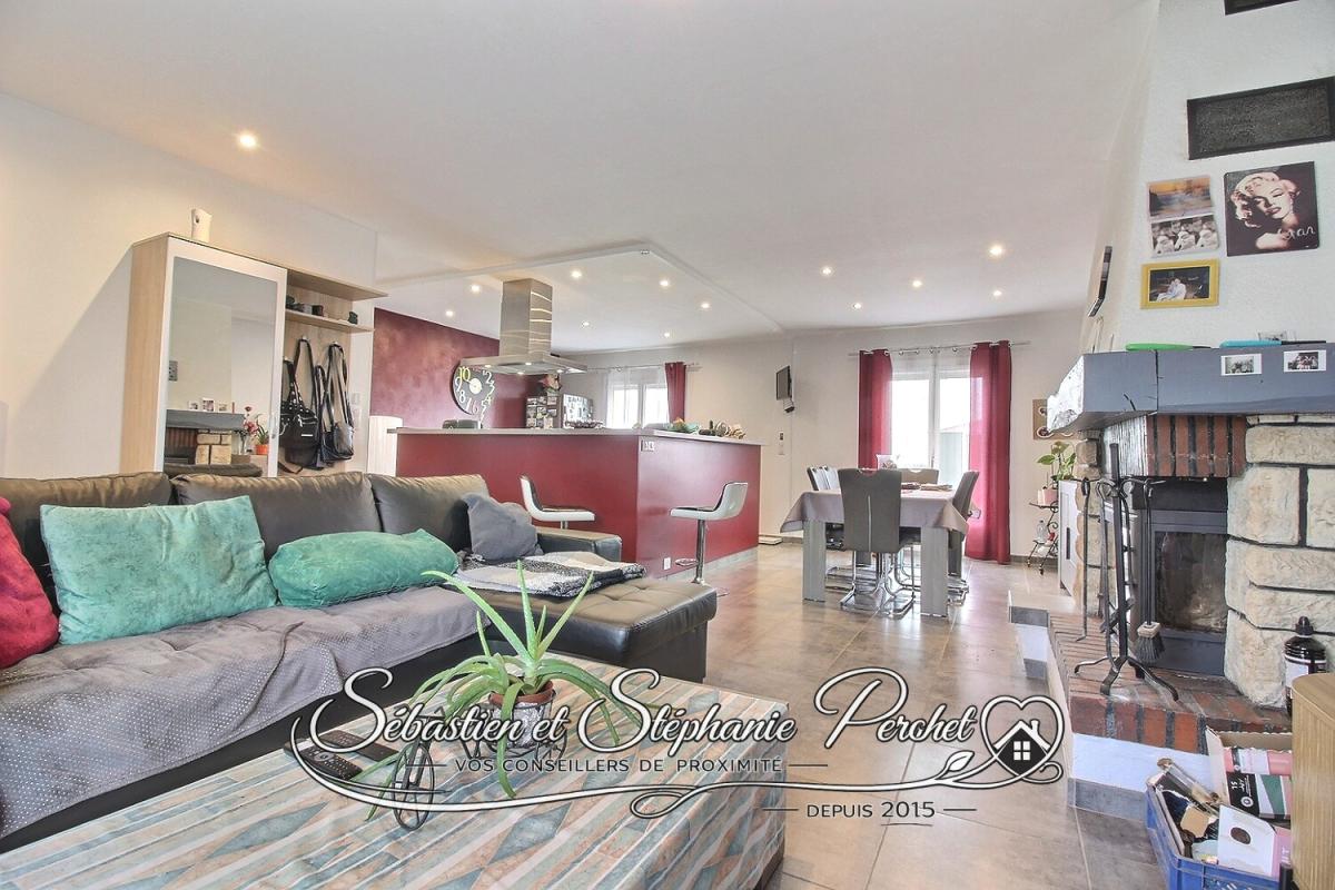 PATAY EXCLUSIVITÉ - Maison sur sous-sol - 88 m² - 3 chambres - Terrain clos de 824 m² - Vue dégagée sur les champs 6