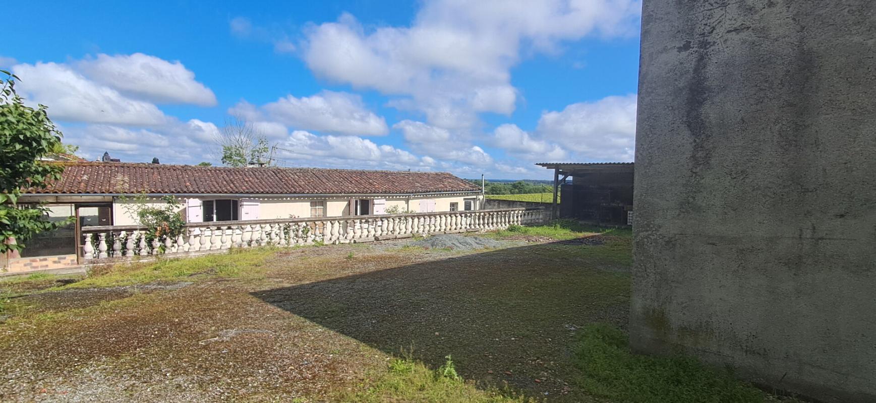 LONZAC Maison Lonzac 3 pièce(s) 90.5 m2 Bâtiment agricole 160m² et terrain1700m² 6