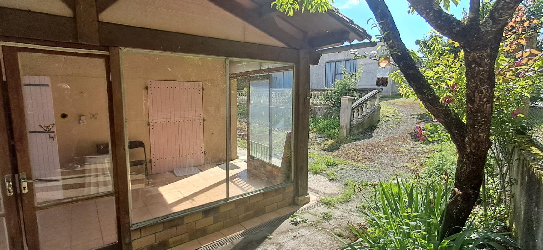 LONZAC Maison Lonzac 3 pièce(s) 90.5 m2 Bâtiment agricole 160m² et terrain1700m² 7
