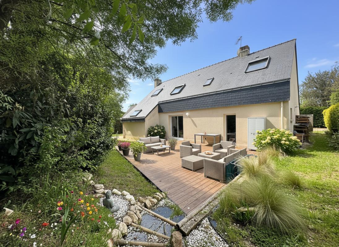 THOUARE-SUR-LOIRE Maison 8 pièce(s) 160 m2 1