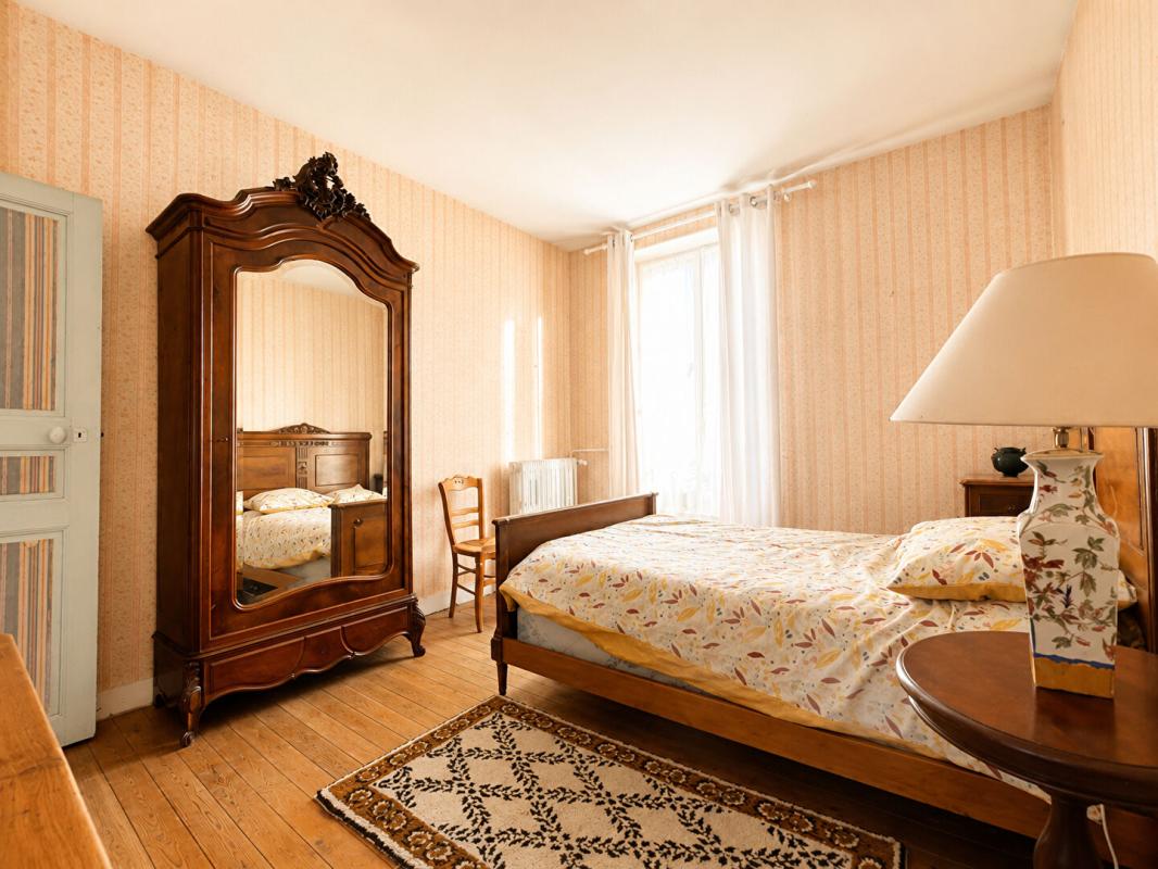 BELLEME Secteur Bellême - Maison 5 chambres avec ateliers, bureaux, gîte et jardin clos 12