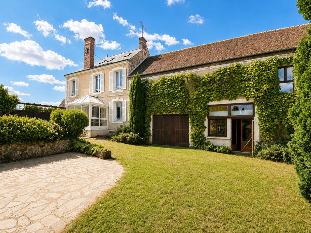 BELLEME Secteur Bellême - Maison 5 chambres avec ateliers, bureaux, gîte et jardin clos 2