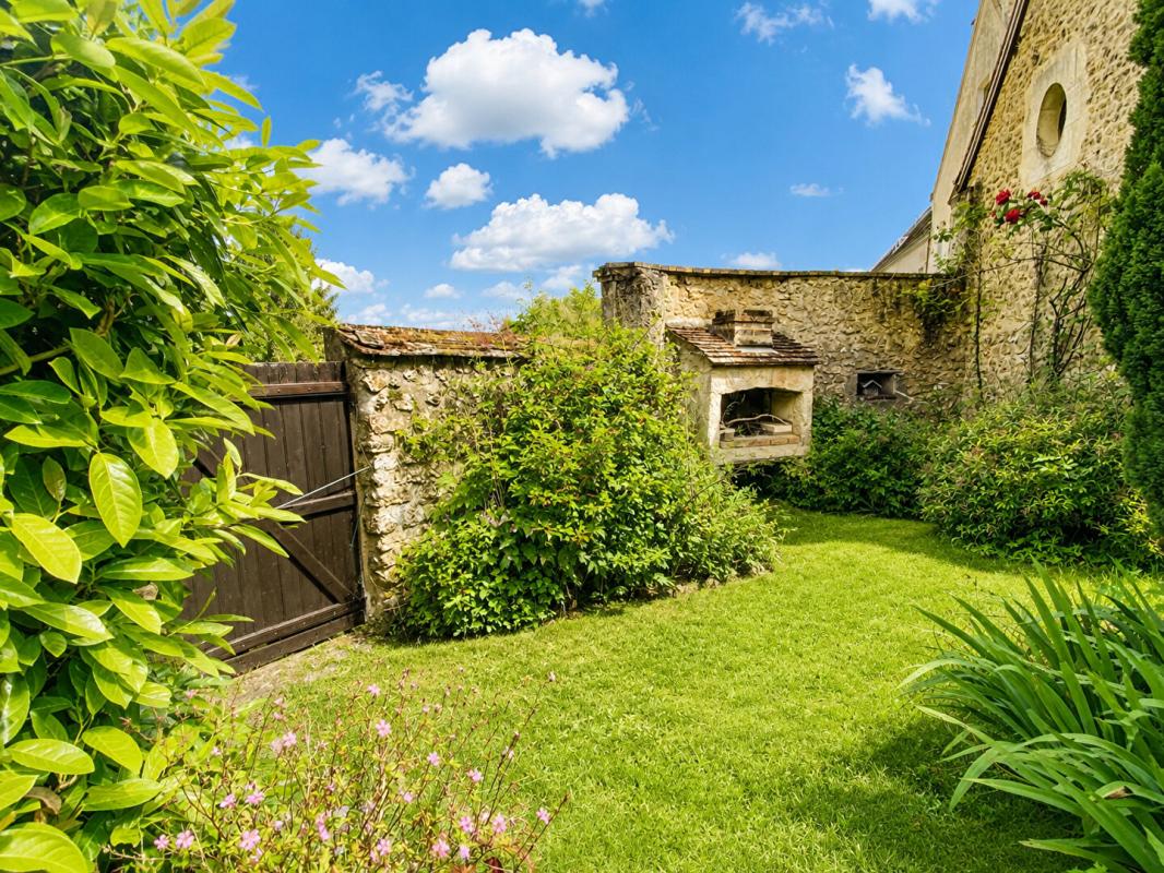 BELLEME Secteur Bellême - Maison 5 chambres avec ateliers, bureaux, gîte et jardin clos 9