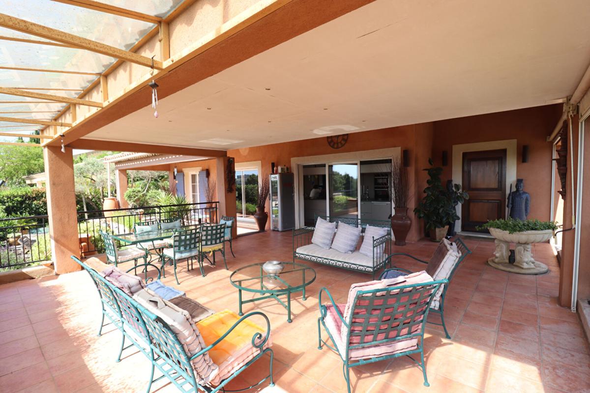 VILLENEUVE-LES-AVIGNON Maison Villeneuve Les Avignon 5 pièce(s) 221 m2 3