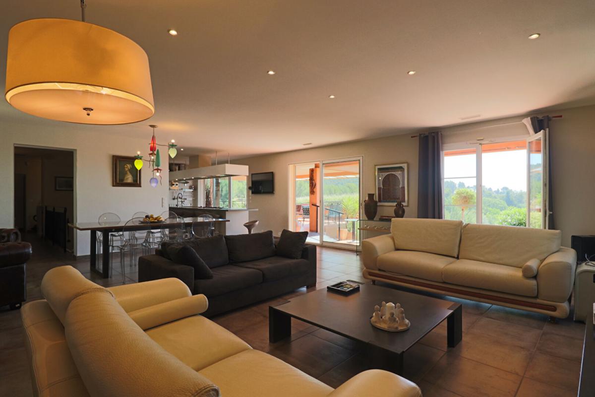 VILLENEUVE-LES-AVIGNON Maison Villeneuve Les Avignon 5 pièce(s) 221 m2 8