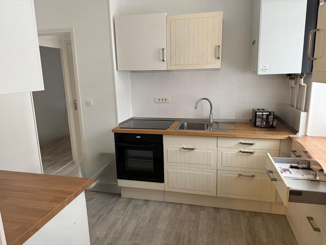CHALON-SUR-SAONE Appartement Chalon Sur Saone 4 pièce(s) 111m² dont  104 m2 (carrez) 11