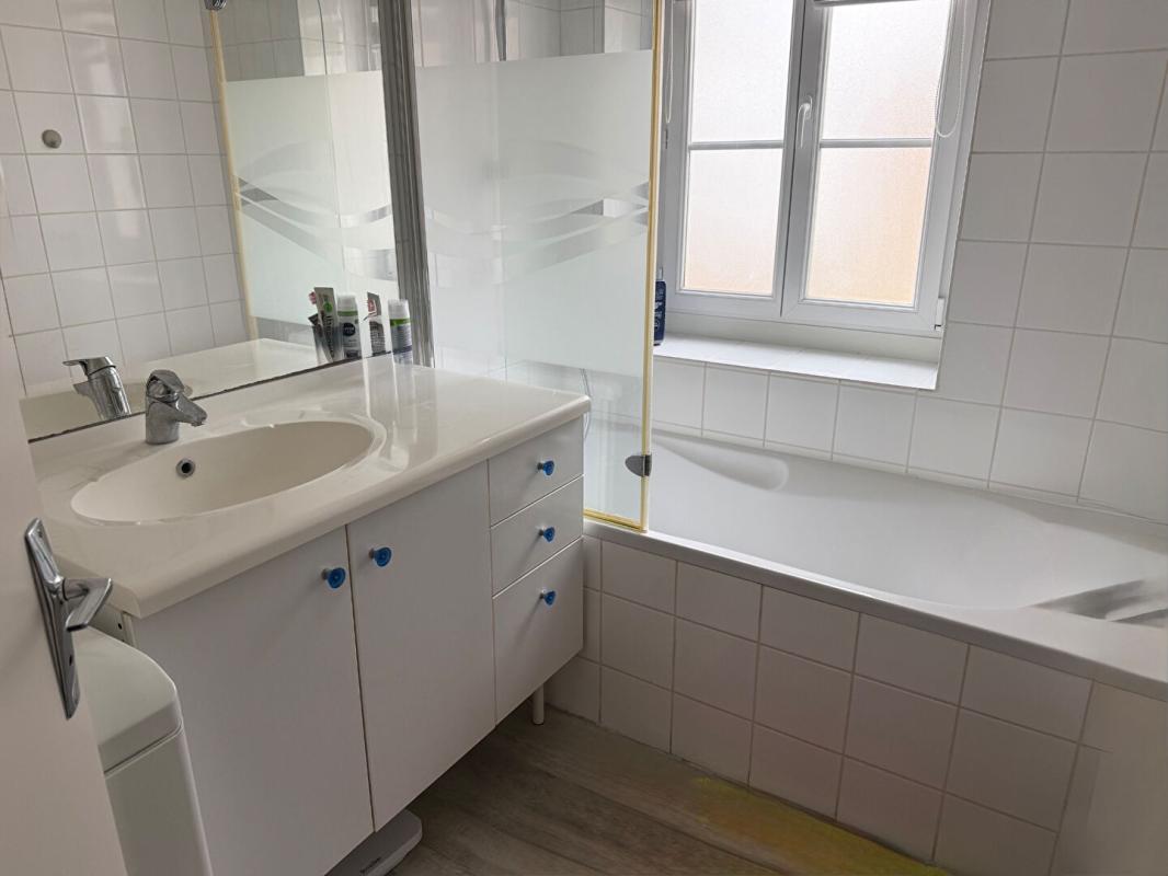 CHALON-SUR-SAONE Appartement Chalon Sur Saone 4 pièce(s) 111m² dont  104 m2 (carrez) 15