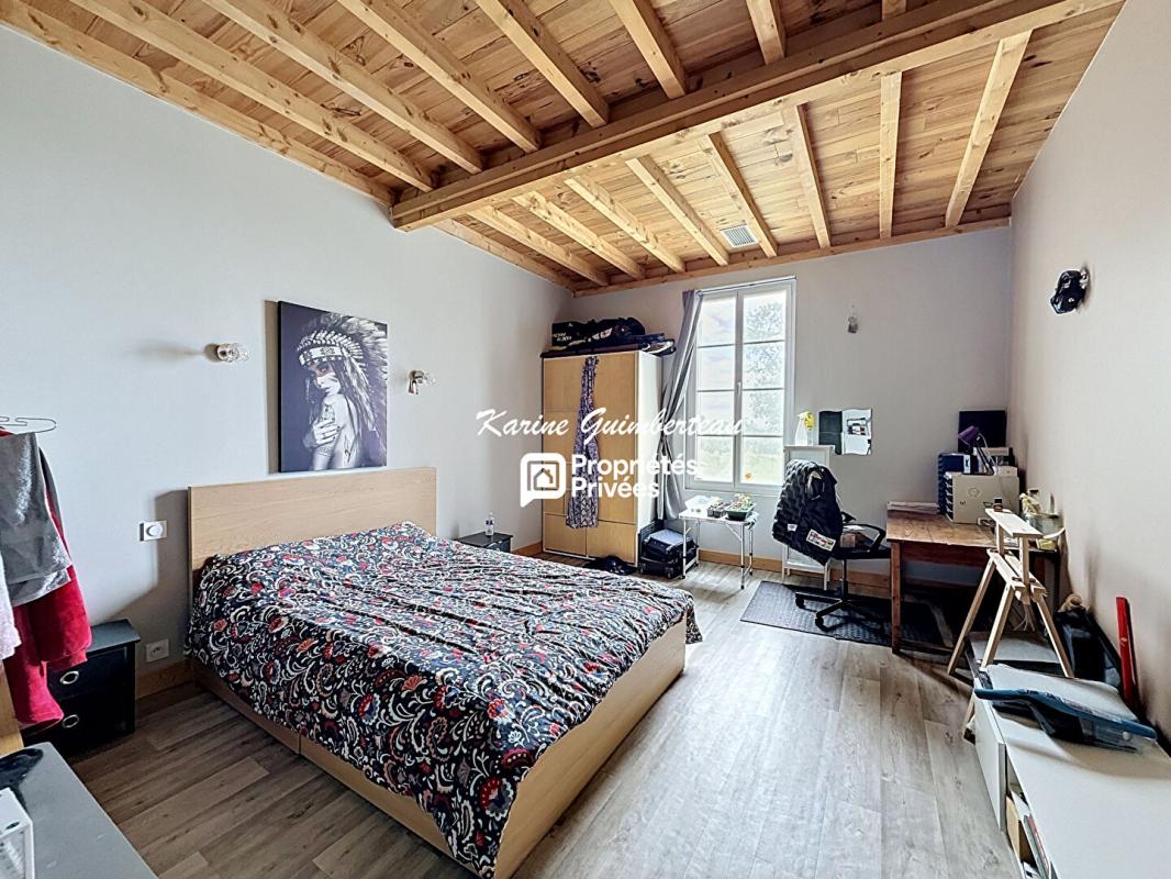GALGON Maison en pierre + gîte + près + bois + étang 11