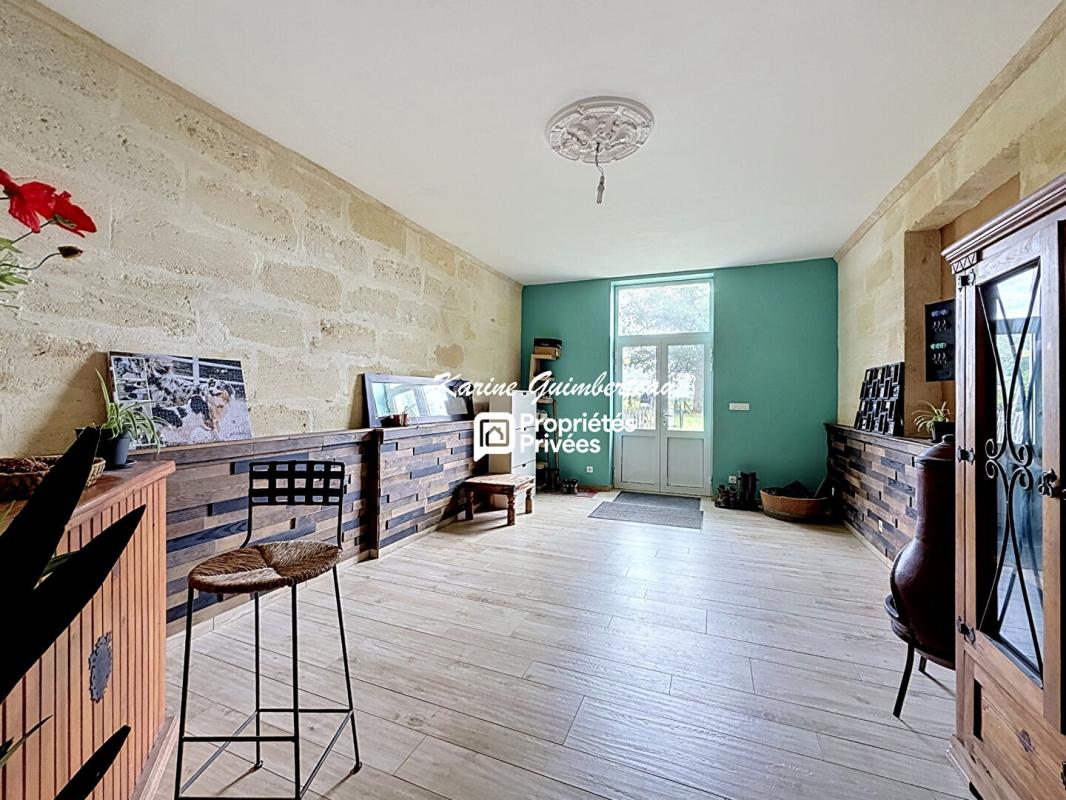 GALGON Maison en pierre + gîte + près + bois + étang 17