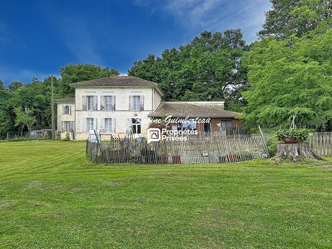 GALGON Maison en pierre + gîte + près + bois + étang 18