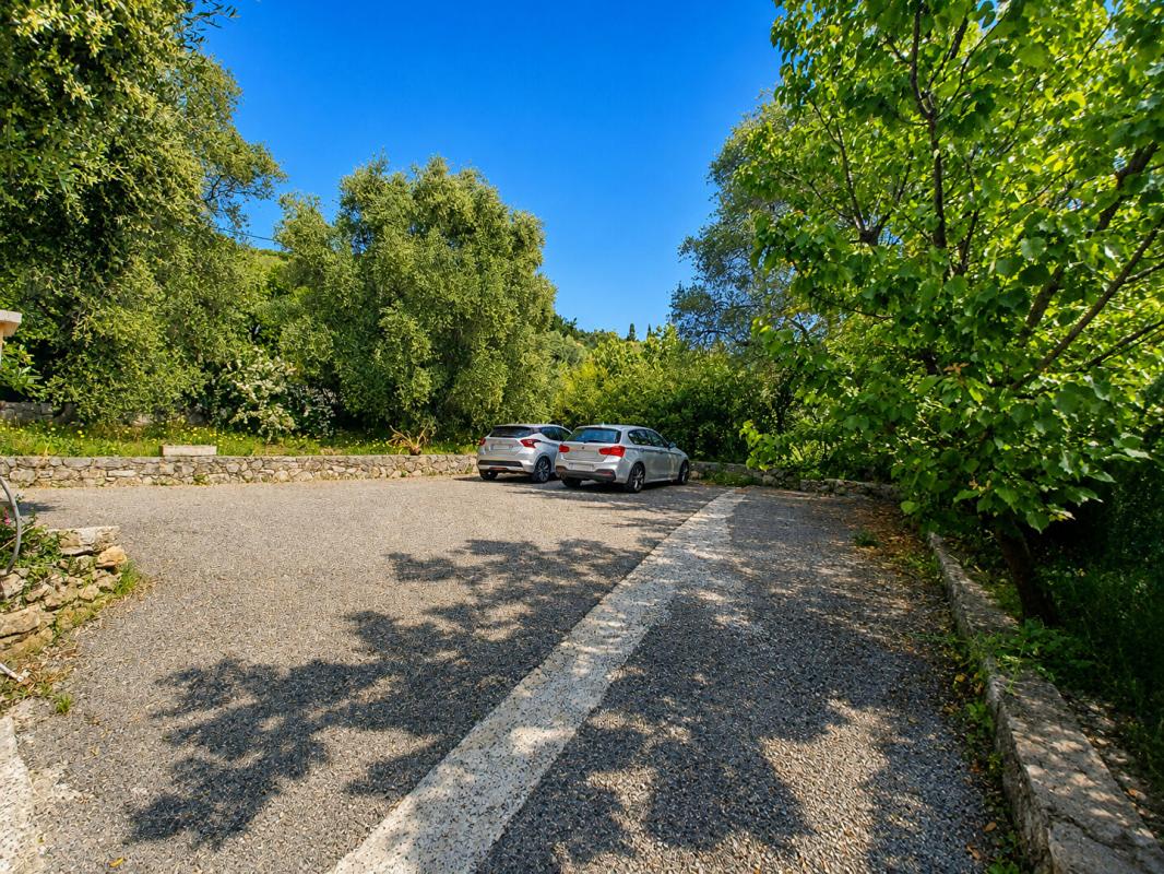 SPERACEDES Superbe villa  202 m² vue mer à deux pas du village 18