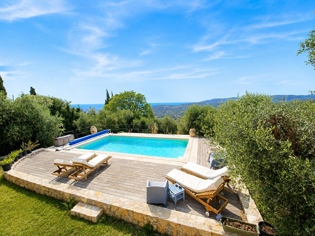 SPERACEDES Superbe villa  202 m² vue mer à deux pas du village 3