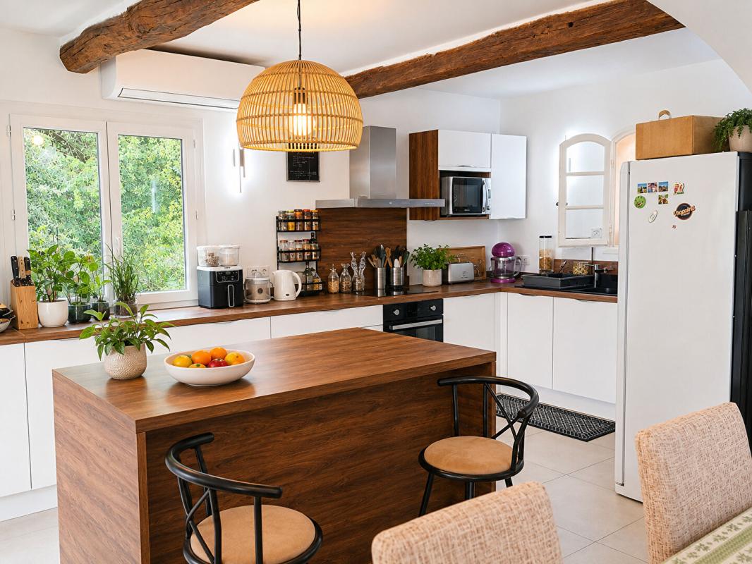 SPERACEDES Superbe villa  202 m² vue mer à deux pas du village 7
