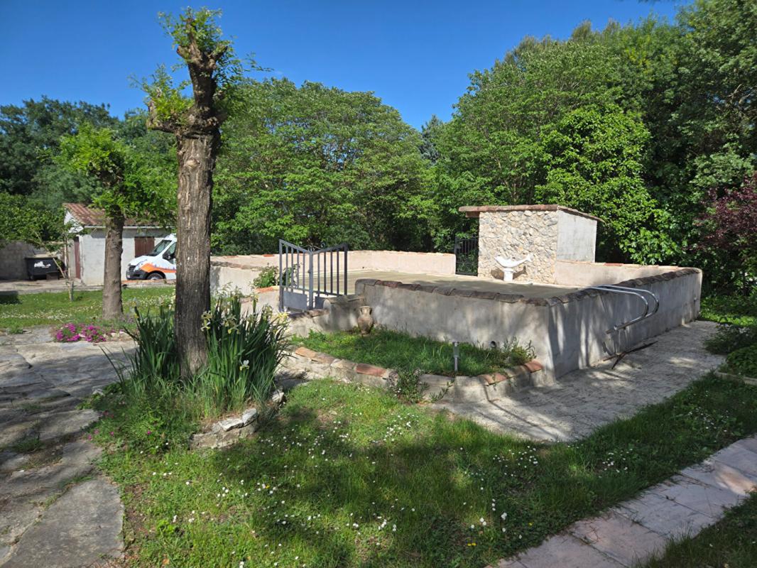 AIGREMONT Villa sans vis à vis  de 120.68 M2 avec piscine  et terrain clos de 2680 M2 2