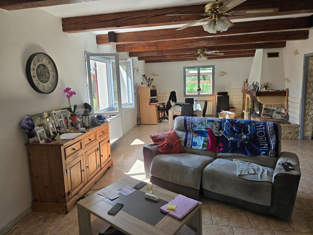AIGREMONT Villa sans vis à vis  de 120.68 M2 avec piscine  et terrain clos de 2680 M2 9
