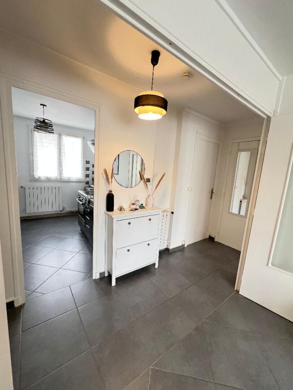 VALENCE Appartement Valence 4 pièce(s) 58 m2, garage, cave 12
