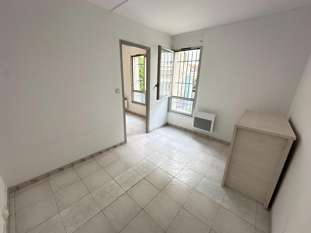 SALON-DE-PROVENCE Centre Ville T2 en Rez de Chaussée à Rénover Exclusivité Chevalier 8