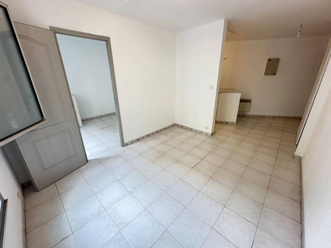 SALON-DE-PROVENCE Centre Ville T2 en Rez de Chaussée à Rénover Exclusivité Chevalier 9