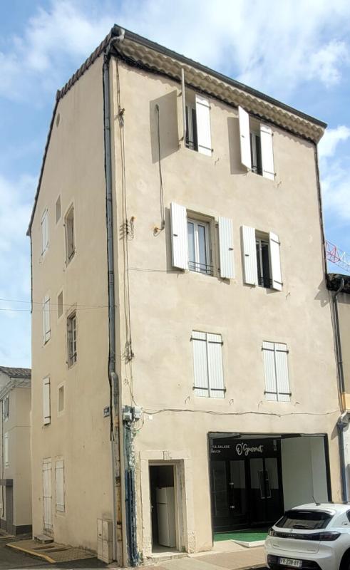 MONTELIMAR IMMEUBLE DE RAPPORT , RENDEMENT 10,13 %  225 000 EUROS 1