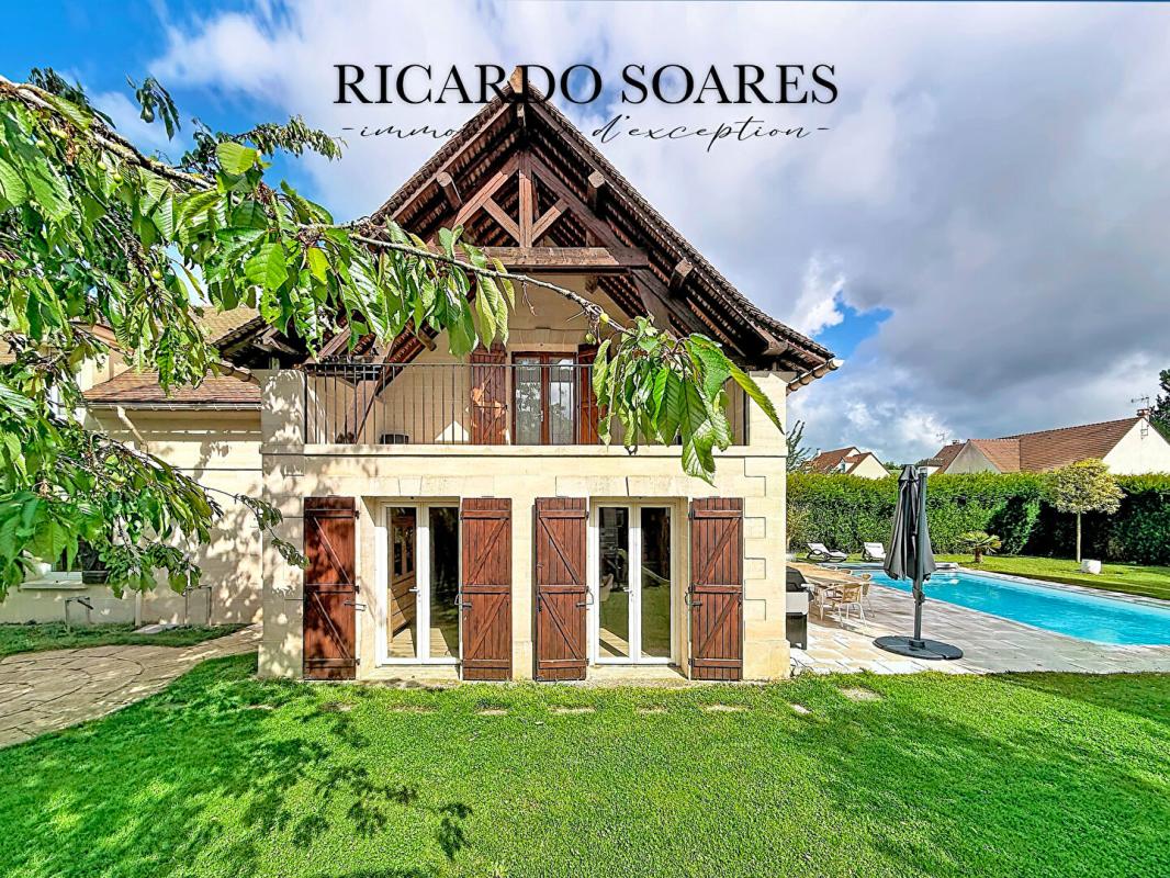 LE MEUX LE MEUX 60880 - VILLA DE CHARME 196m2 / 6 CHAMBRES / PISCINE / 3 GARAGES / TERRAIN 1400m2 2