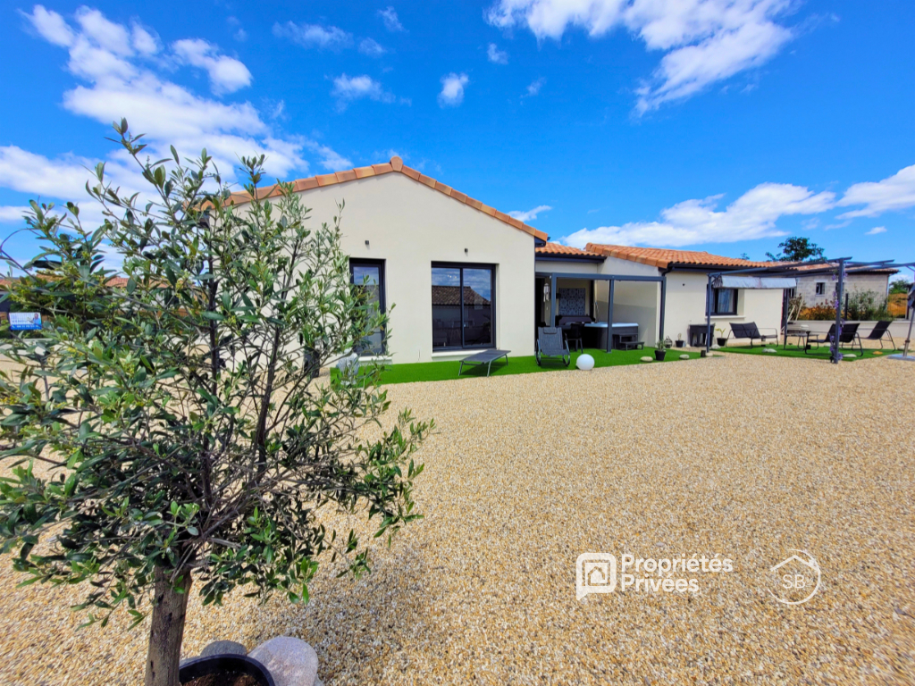 JOYEUSE Villa récente meublée et tout équipée 4 pièce(s) 85 m2 ? confort moderne, calme et bien-être en Sud Ardèche 1