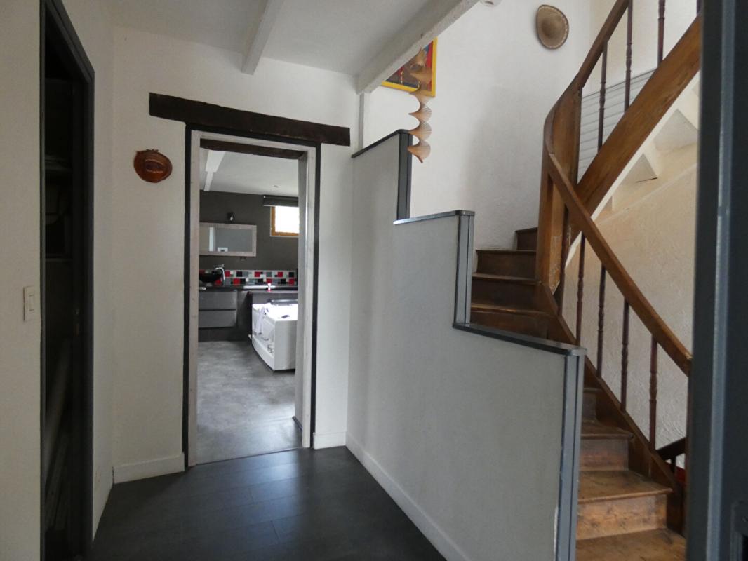 PLESLIN-TRIGAVOU A 15mns de DINARD, maison en pierre, très bon état, 8 pièces et 6 chambres ! 12