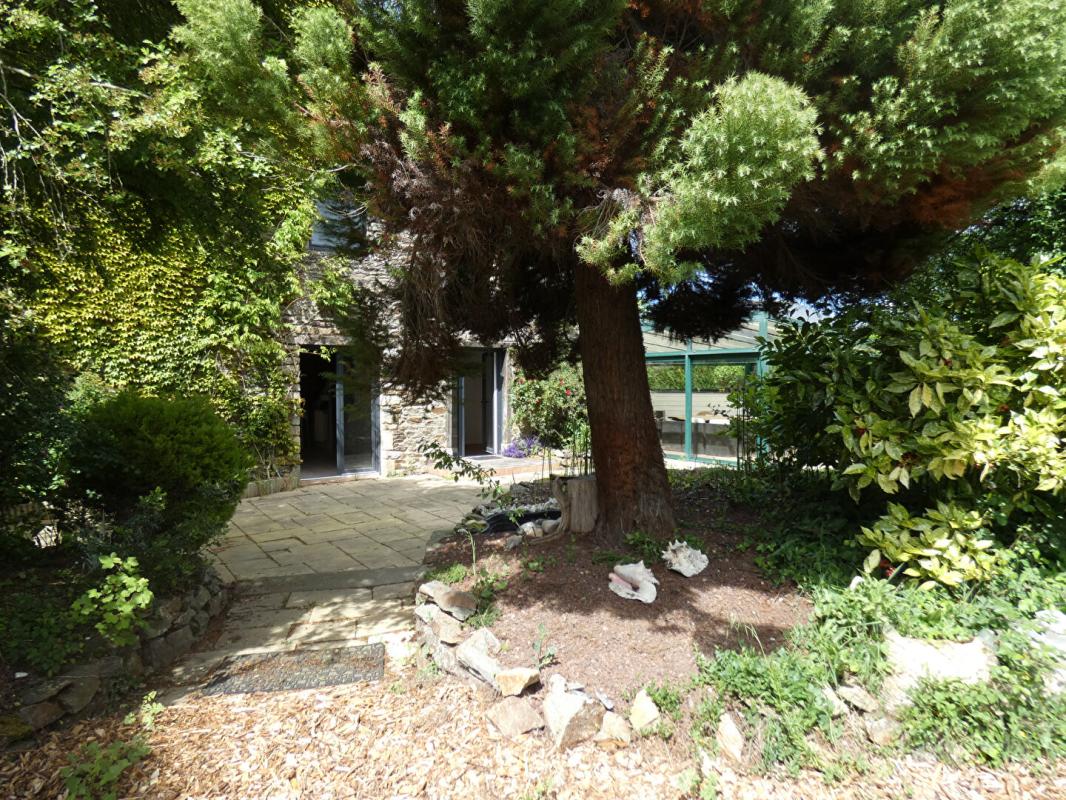 PLESLIN-TRIGAVOU A 15mns de DINARD, maison en pierre, très bon état, 8 pièces et 6 chambres ! 18