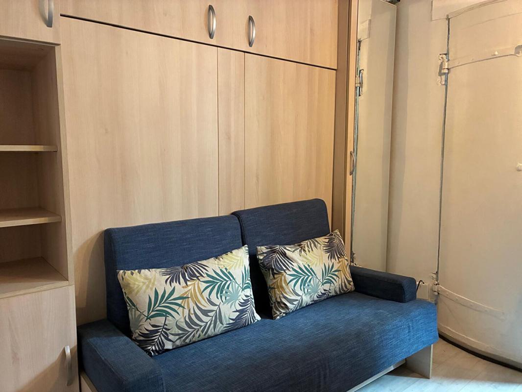 PARIS-7E-ARRONDISSEMENT Studio meublé 1 pièce(s) 13m2 2