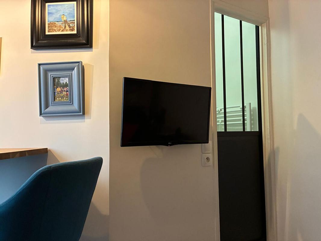 PARIS-7E-ARRONDISSEMENT Studio meublé 1 pièce(s) 13m2 5