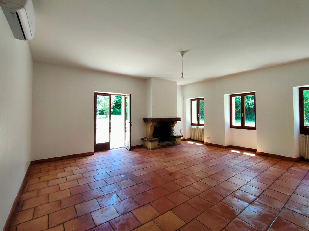 SAINTE-EULALIE PROPRIETE : MAISON EN PIERRE 150 m²  + ECHOPPE 120 m² + HANGAR 230 m² - TERRAIN 1 HECTARE 7