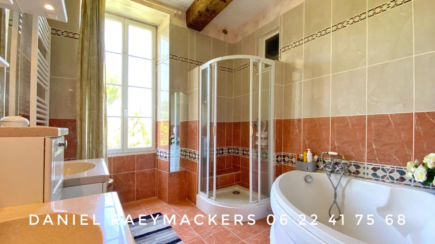 NEUVIC Daniel Raeymackers Maison Neuvic 11 pièces 11