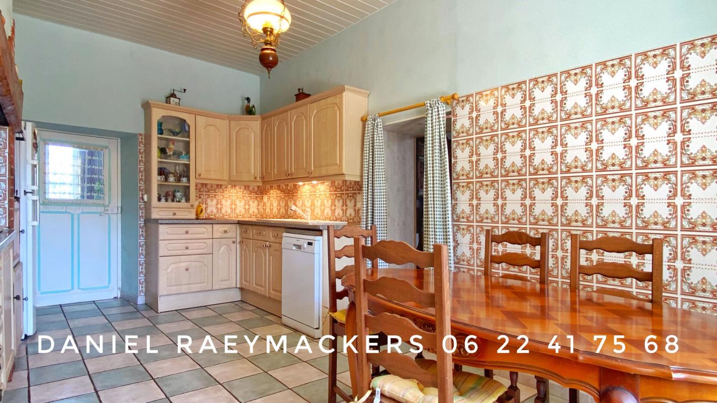 NEUVIC Daniel Raeymackers Maison Neuvic 11 pièces 5
