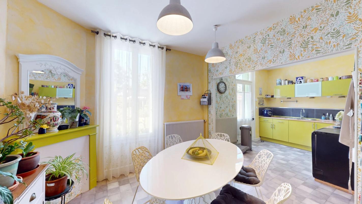 VIERZON Maison Vierzon 5 pièce(s) 88.69 m2 6