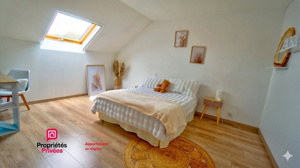 LACHAPELLE-SOUS-CHAUX Ensemble immobilier 11