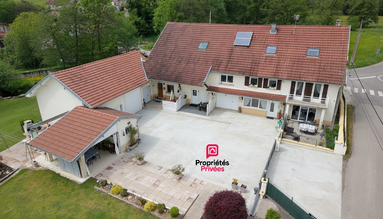 LACHAPELLE-SOUS-CHAUX Ensemble immobilier 18