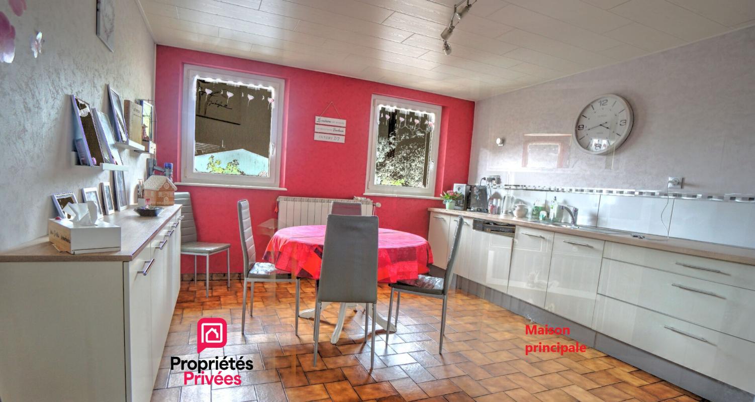 LACHAPELLE-SOUS-CHAUX Ensemble immobilier 6
